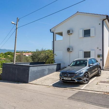 Apartment Trava Klimno Bagian luar foto