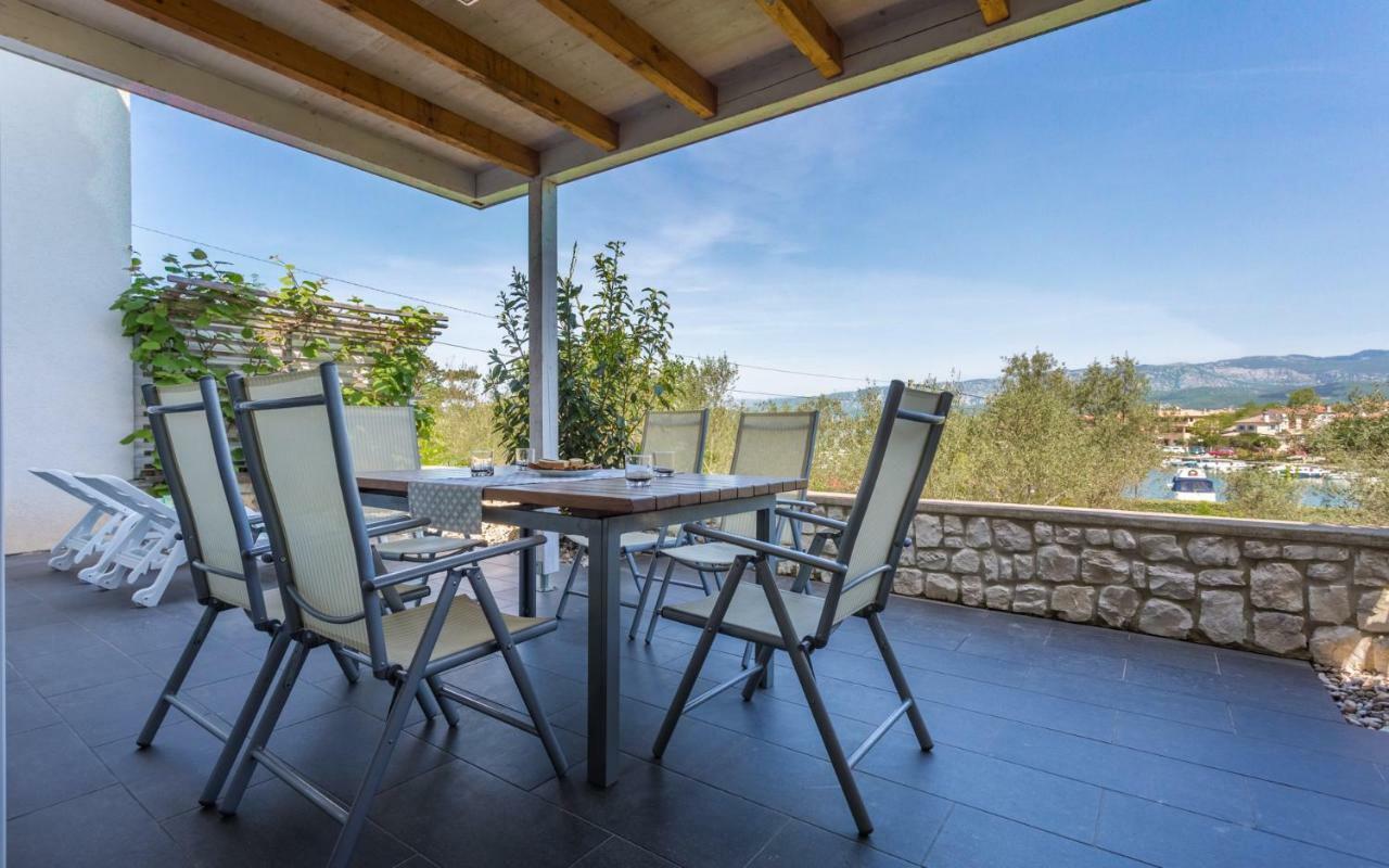 Apartment Trava Klimno Bagian luar foto