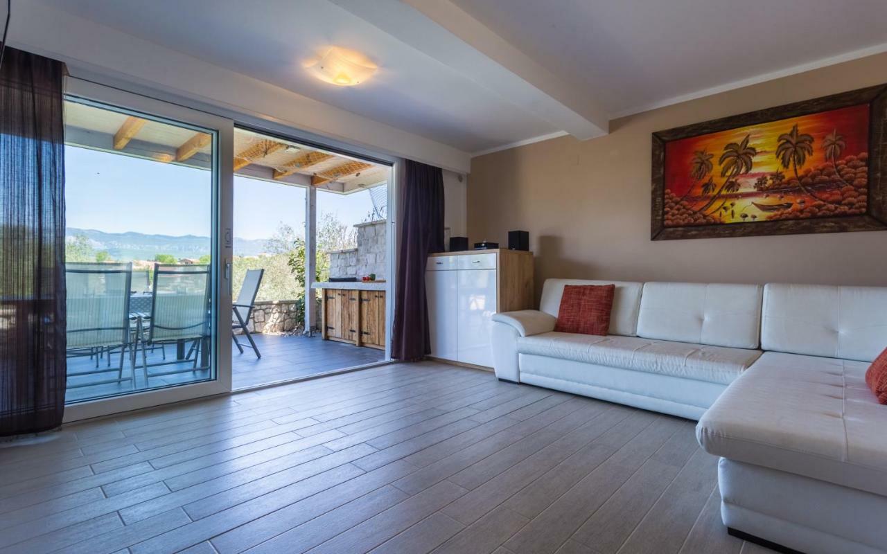 Apartment Trava Klimno Bagian luar foto